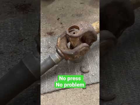 Dana 44 u joint removal. DIY. #diy #repair #shortsvideo #ford #f150 #shorts #hammer #project