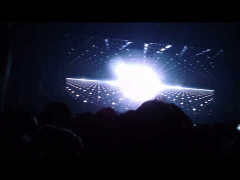 Mylène Farmer ouverture Timeless  nantes le 12/10/2013