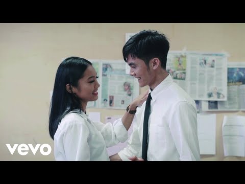 Insomniacks - Pulang (Official Music Video)