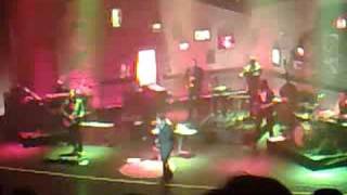 Mick Hucknall Manchester 2008 - You wouldn&#39;t treat a dog...