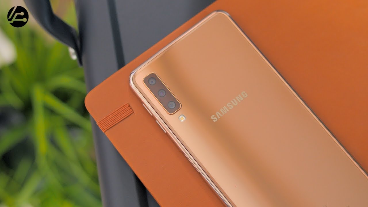 Samsung Galaxy A7 2018: Unboxing & Review: 3 Camera Goodness 📷📷📷 💯