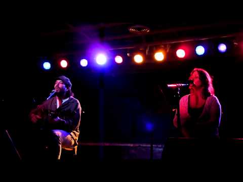 Danny Schmidt and Joia Wood - Better off Broke, live in Charlottsville, 2011