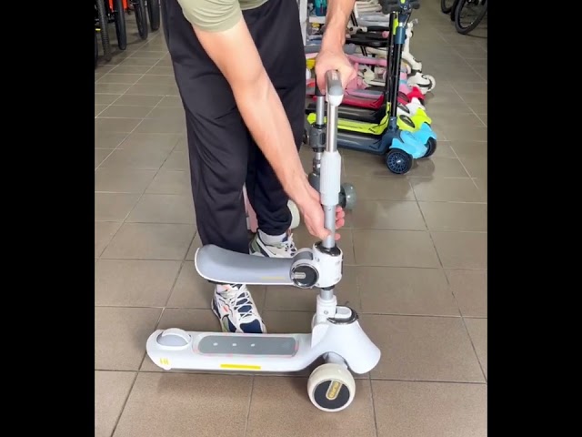 Дитячий триколісний самокат MIJI сидіння, музика, підсвітка Сірий