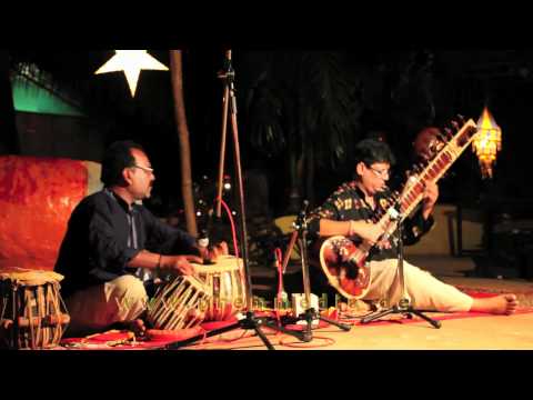 indian classical music at german bakery, anjuna/goa.mov
