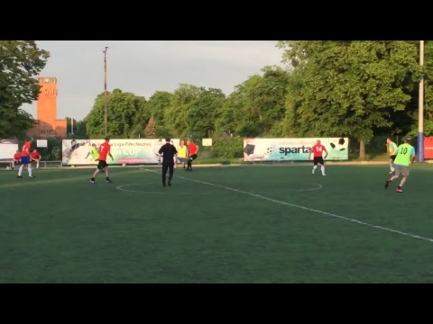 08.05 Old Boys (żółte) - Wypici Team (czerwone)