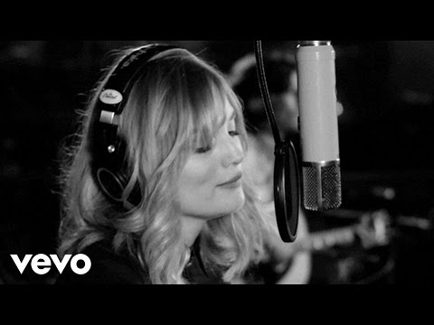 A Fine Frenzy - Blue Christmas (1 Mic 1 Take)