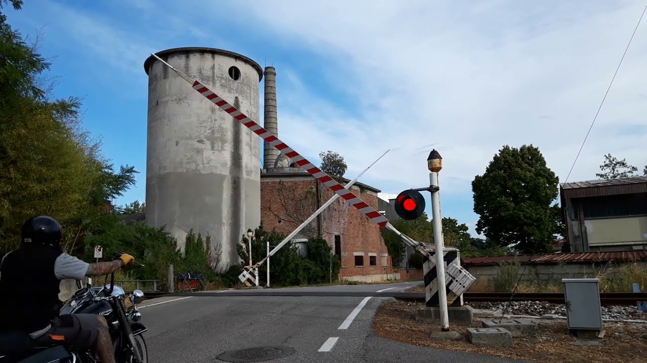 Passaggio a livello Cividale del Friuli (I)//Bahnübergang//Railroad crossing