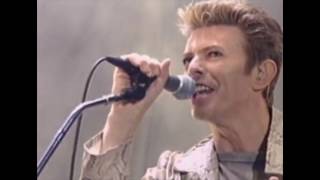 Nine Inch Nails & David Bowie: Dissonance, live 1995 (HD)