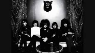 She Is A New Thing Traducción En Español - The Horrors