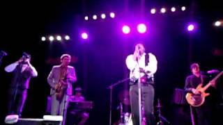 Charles Bradley & Menahan Street Band - Heartaches and Pain Live