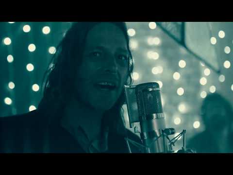 PICTURES - Roll Up (Official Video)