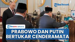 Momen Keakraban Putin Antar Kepulangan Prabowo, RI 1 Hadiahkan Vas dan Miniatur Candi Borobudur