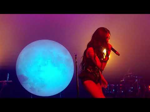 Tiffany Young Magnetic Moon Tour Los Angeles CA 🎶Lips on Lips