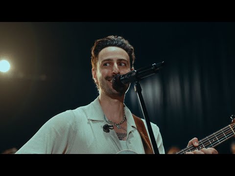 One In A Million x Birds Of A Feather - Jesse Gold | Backyard Live Performance
