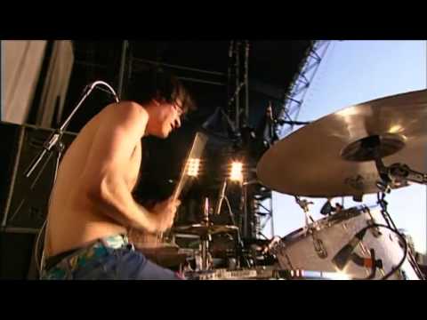 Bloc Party - Like Eating Glass [Live at Reading 2007] HD