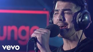 DNCE - Hands To Myself (Selena Gomez in the Live Lounge)