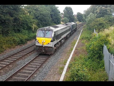 Irish Rail 201 Class Loco 233 + Failed 216 - Fane Street Bridge. 4/7/23