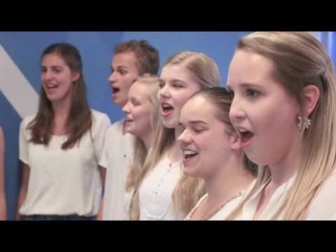 MNM: Studio 100 Koor - Sorry (Justin Bieber Cover)