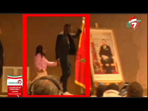 En compagnie de sa fille, Pape Thiaw applaudit par les journalistes en conférence de presse