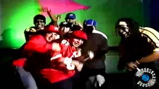 Zion Y Lennox - La Biografía (&quot;Me Pones En Tensión&quot;) (Vídeo) [Clásico Reggaetonero]