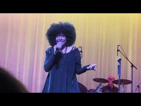 La La Brooks - Then He Kissed Me 2025