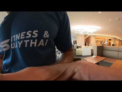 Vídeo 360 do JAL Japan Airlines Sakura Lounge no HND Tokyo Haneda Airport