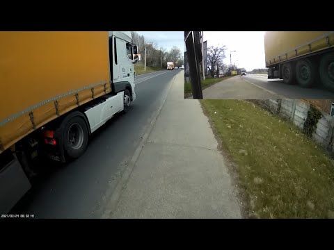 Inkább a járdán folytatom - I rather continue on the pavement