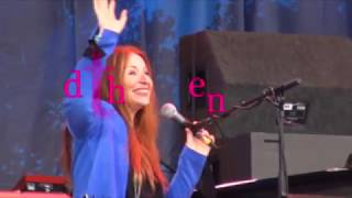 Judith Owen - Some Arrows Go in Deep  Cropredy 2015