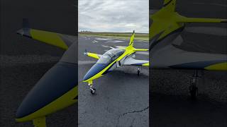 Hangar 9 Viper 2.1m 100N Turbine Jet ARF, Einziehfahrwerk