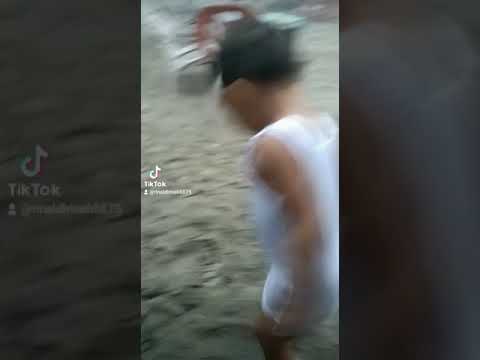 mau ke pantai.... 🤤