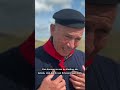 Oorbel betaalt begrafenis voor overboord gevallen zeelui | #shorts