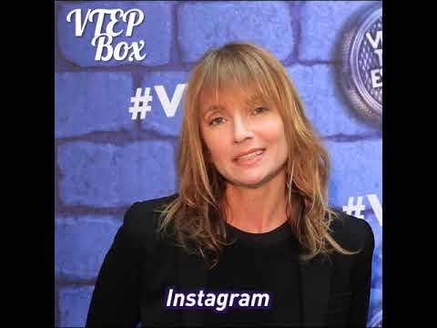 Axelle Laffont se plie à la traditionnelle VTEP BOX
