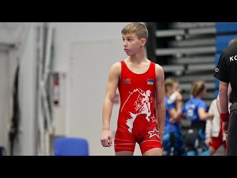 U15 M. Spachynskyi (UKR) vs S. Yakovlev (UKR) 41kg. Youth boys greco-roman wrestling.