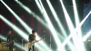 Johnny Marr - &quot;Sun and Moon&quot; Live at The Reading Festival 2013