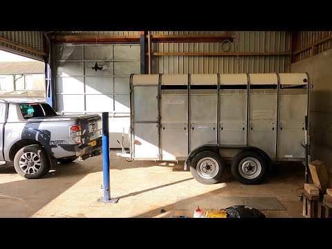 IFOR WILLIAMS Brake Adjustment & Bearing Replacement