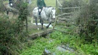 preview picture of video 'North Dublin Meath Farmers Hunt - Gormanston 08'