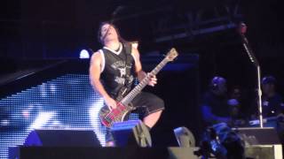 Metallica @ Rock in Rio 2013 - Rob Trujillo's Bass Solo + String snap