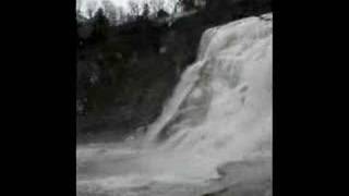 preview picture of video 'Ithaca Falls in winter'
