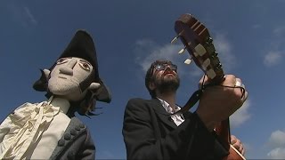 American Interior: Gruff Rhys in quest for 'lost Welsh tribe' | Channel 4 News