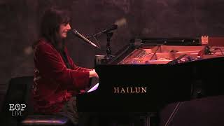 Karla Bonoff &quot;Wild Heart Of The Young&quot; [live] @ Eddie Owen Presents
