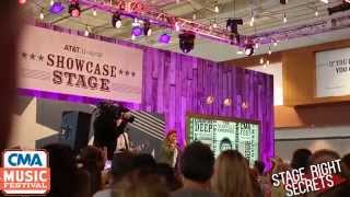 Jessie James Decker Clint Eastwood CMA Performance