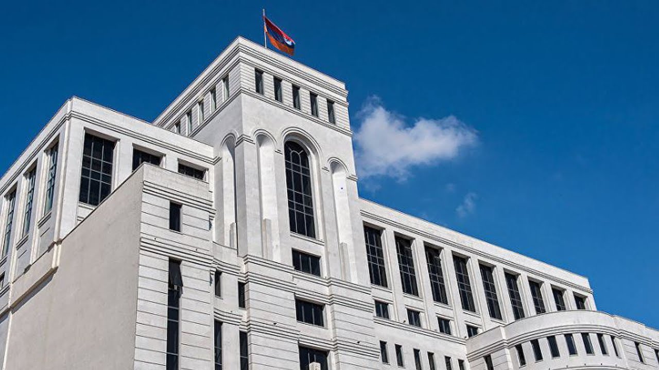 #Ուղիղ. ՀՀԿ երիտասարդական և ուսանողական կազմակերպությունների անդամների ակցիան ԱԳՆ շենքի մոտ