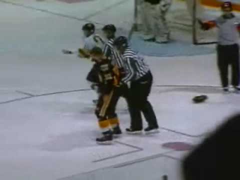 Andrew Herle vs Ryley Miller