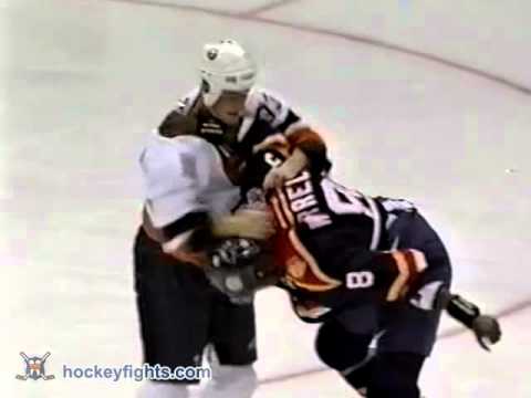 Peter Worrell vs Eric Cairns