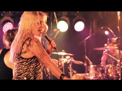 Vanessa Amorosi - Absolutely Everybody (Live at The Commercial Hotel, South Morang - 28/01/2012)