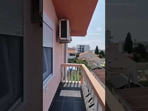 Apartmani Kalač , alloggi privati a Ulcinj, Montenegro - Video