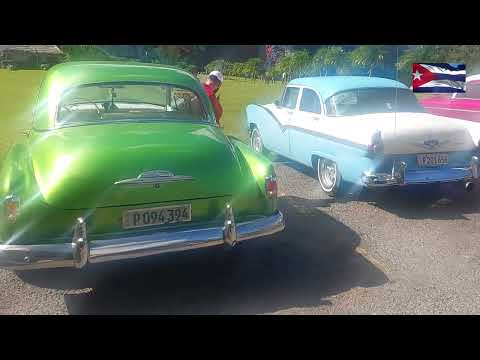 CUBA🇨🇺Pinar del Rio🇨🇺Mural de la Prehistoria y Mogotes en el Valle de Viñales
