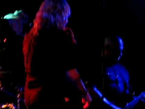 Otep - Breed (Nirvana Cover) Live in Chile 30 01 09