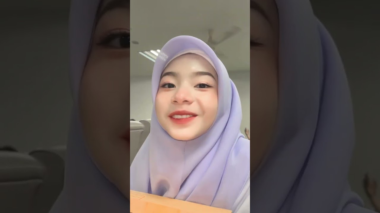 Awek comel jelir lidah | Part 10