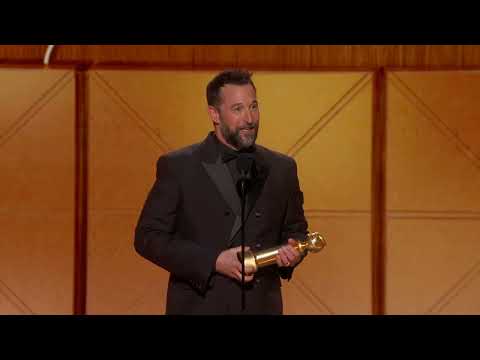 Noah Wyle GANA como Mejor Actor en una Serie Dramática por \